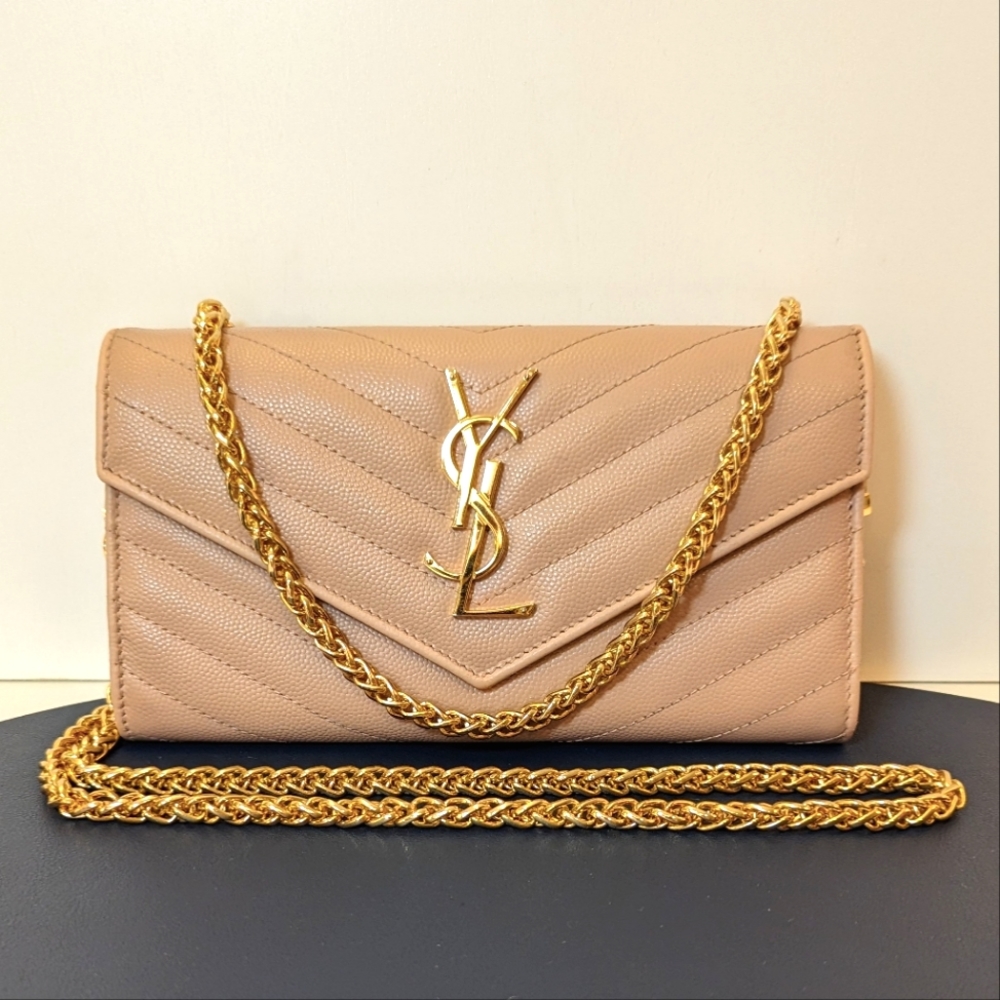 ✨YSL Yves saint Laurent light pink caviar wallet